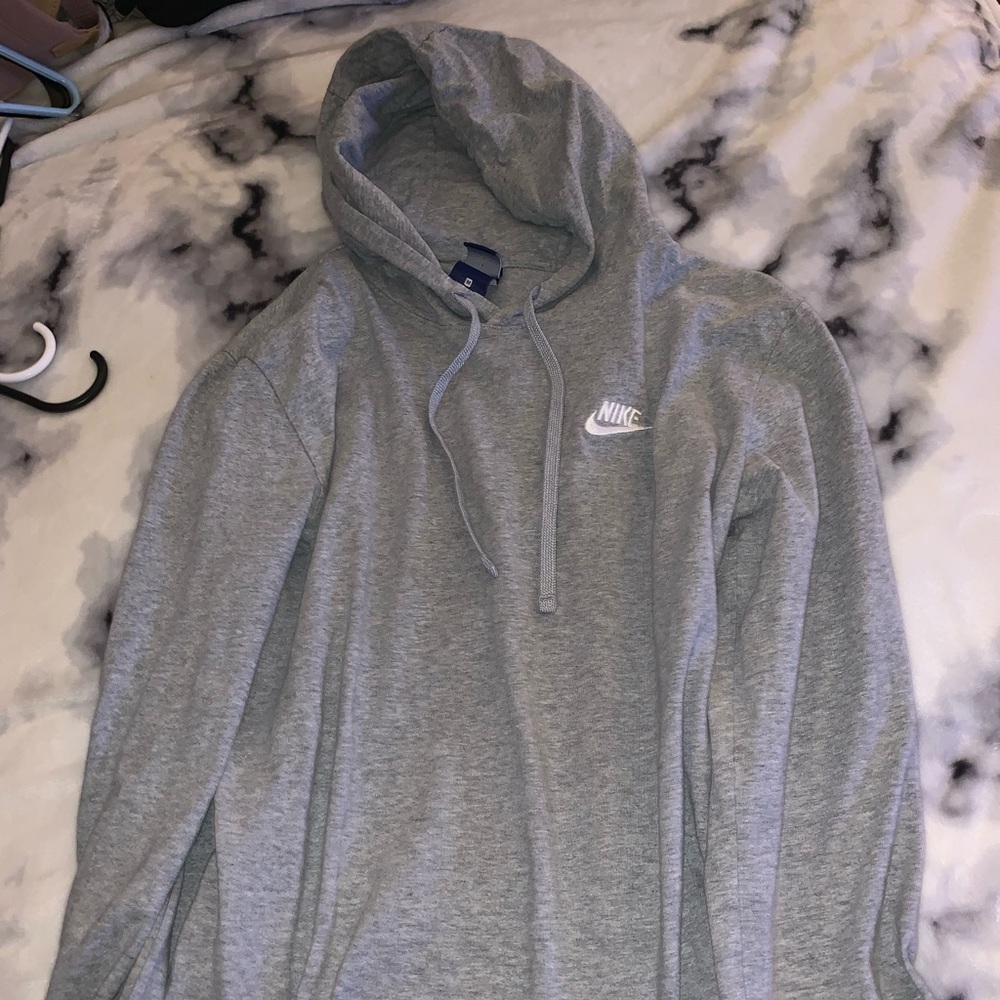 Gray sweatshirt